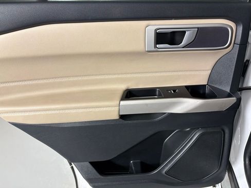 Used 2023 Ford Explorer XLT w/ Equipment Group 202A image 39