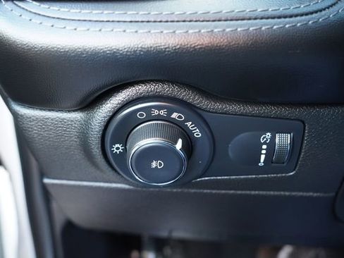 Certified 2022 Dodge Durango SXT w/ Trailer Tow Group IV image 25