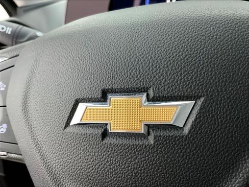 Used 2025 Chevrolet Trax LT w/ Driver Confidence Package FWD image 39
