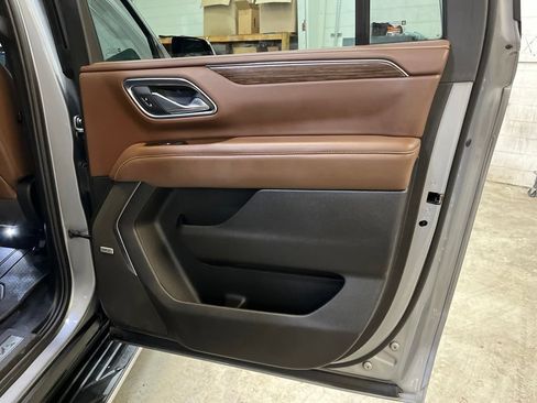 Used 2024 Chevrolet Suburban High Country w/ Max Trailering Package AWD/4WD image 30