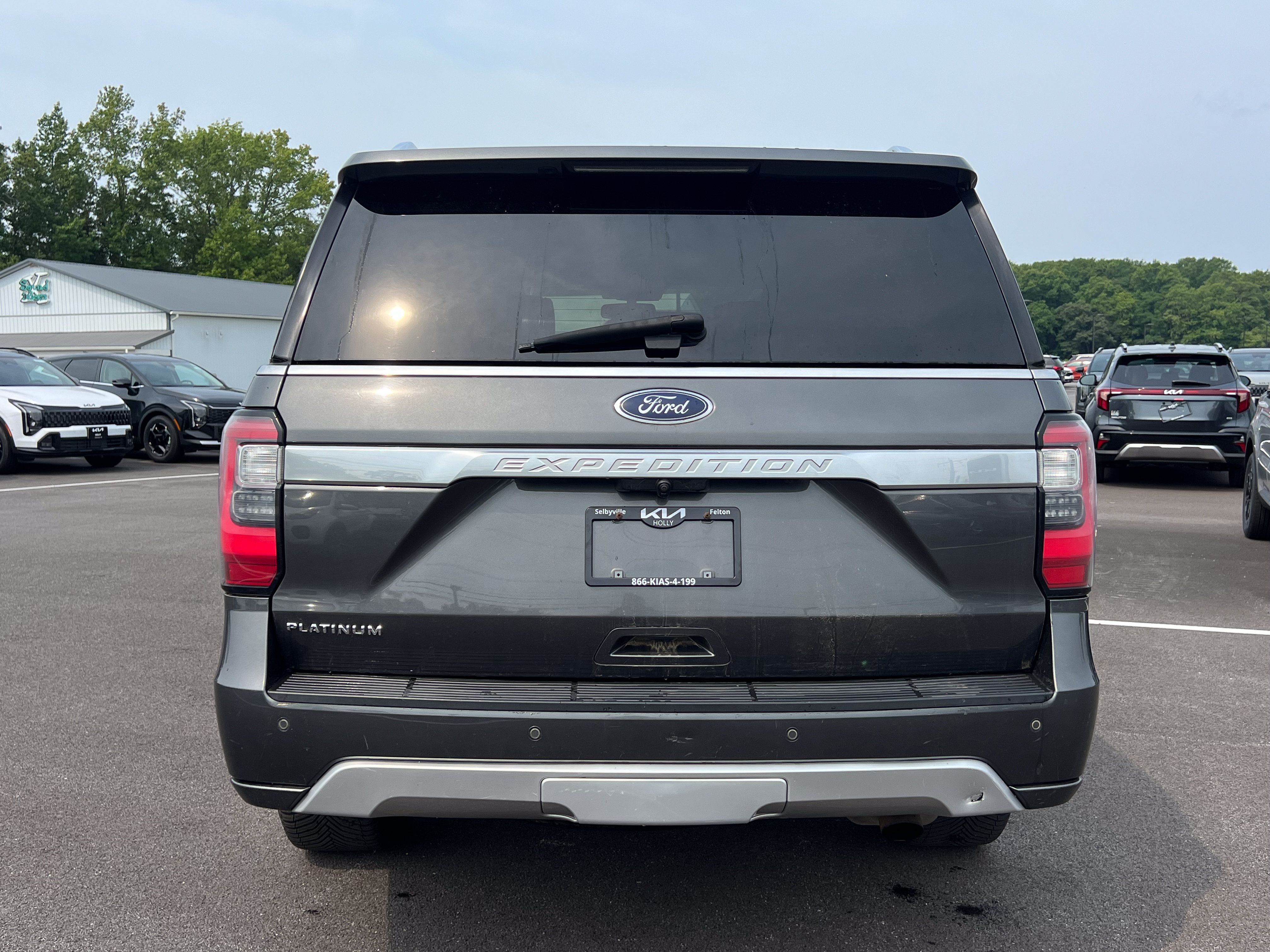 Used 2020 Ford Expedition Platinum AWD/4WD image 4