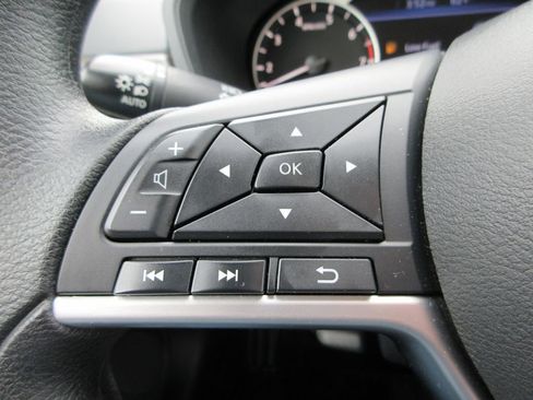 Used 2025 Nissan Altima 2.5 SV image 22