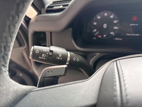 Used 2024 Land Rover Defender 90 V8 image 44