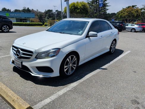 Used 2014 Mercedes-Benz E 350 Sedan image 3