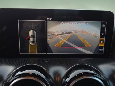 Used 2020 Mercedes-Benz AMG GT R image 30