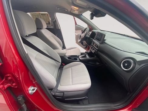 Used 2022 Hyundai Kona SEL AWD/4WD image 15