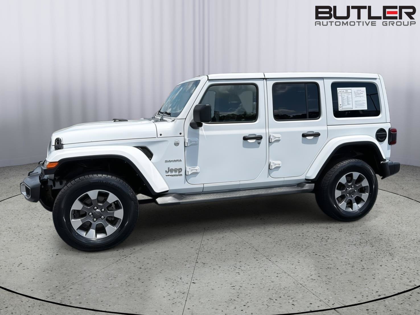 Used 2021 Jeep Wrangler Unlimited Sahara w/ Dual Top Group AWD/4WD image 3