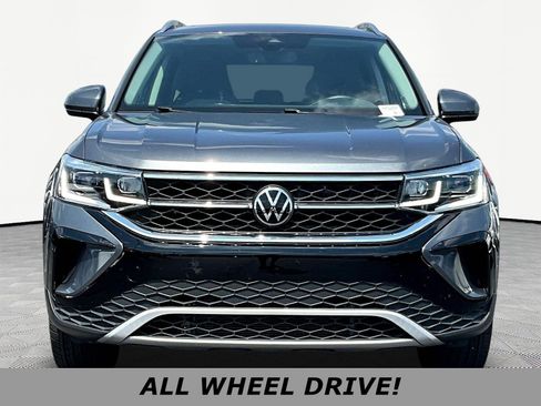 Used 2023 Volkswagen Taos SEL AWD/4WD image 2
