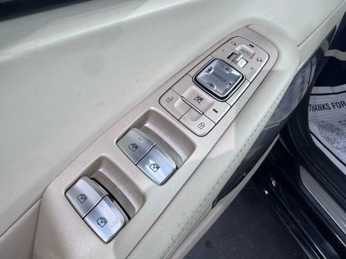 Used 2017 Genesis G90 3.3T Premium image 21