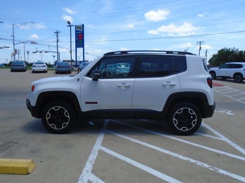 Used 2016 Jeep Renegade Trailhawk AWD/4WD image 4