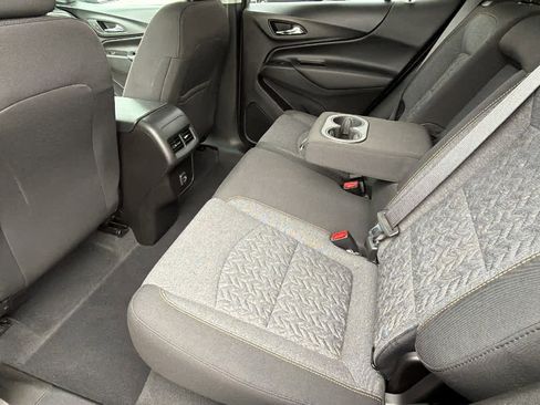 Used 2022 Chevrolet Equinox LT image 24