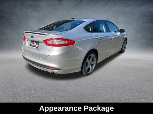 Used 2016 Ford Fusion SE image 6