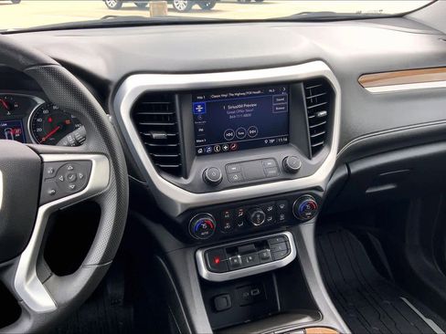 Used 2021 GMC Acadia SLE w/ LPO, Floor Liner Package image 7