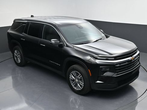 Used 2024 Chevrolet Traverse LS FWD image 46