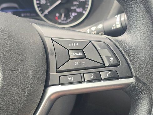 Used 2024 Nissan Sentra SV FWD image 21