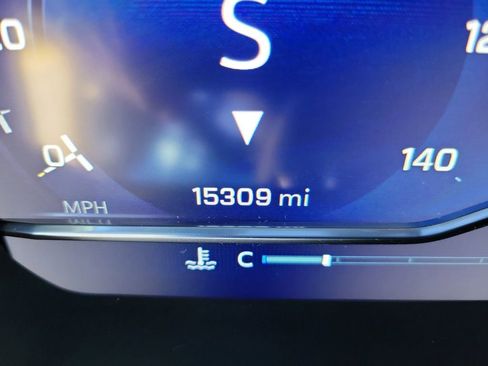 Certified 2025 Chevrolet Silverado 2500 LTZ w/ LTZ Convenience Package image 33