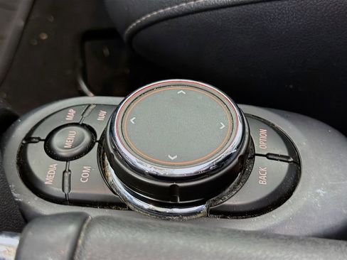 Used 2019 MINI Cooper 2-Door Hardtop w/ Signature Upholstery Package FWD image 36