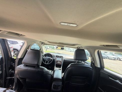 Used 2020 Ford Fusion Titanium FWD image 39