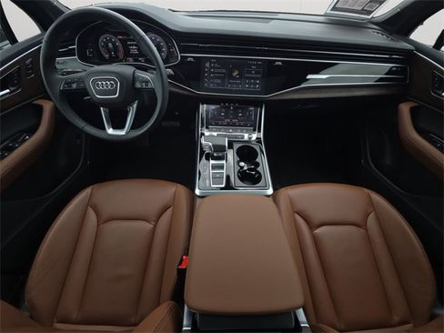 Used 2025 Audi Q7 3.0T Premium Plus image 15