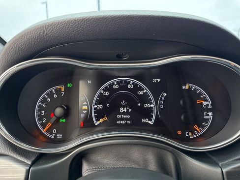 Used 2020 Jeep Grand Cherokee Altitude image 15