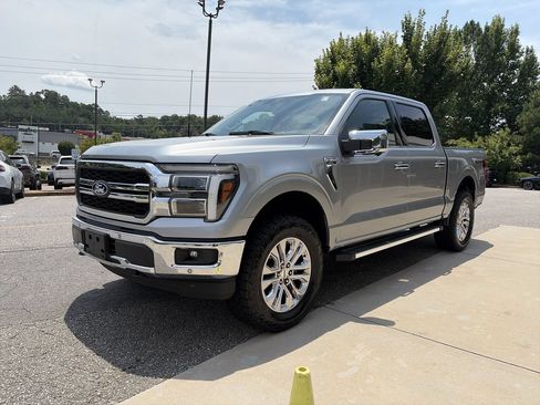 Used 2025 Ford F150 Lariat w/ Equipment Group 501A Mid AWD/4WD image 4