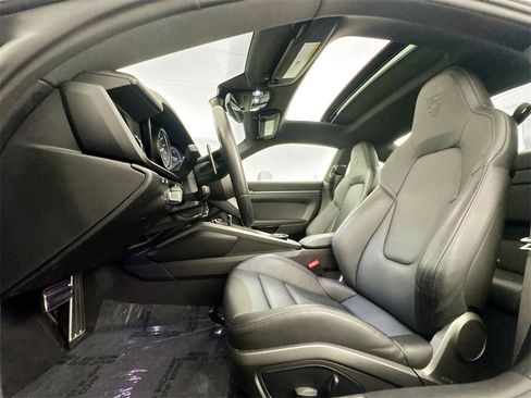 Used 2024 Porsche 911 Carrera image 20