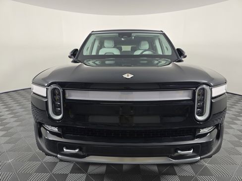 Used 2023 Rivian R1S Launch Edition image 8
