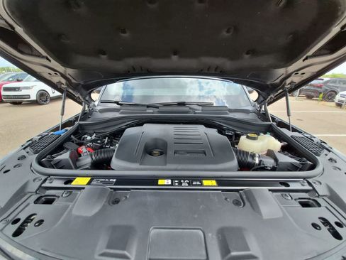 Used 2025 Land Rover Range Rover SE AWD/4WD image 14