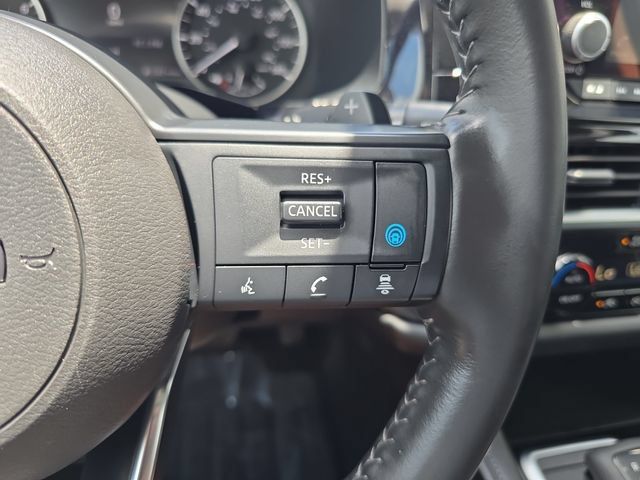 Used 2025 Nissan Pathfinder SV FWD image 26