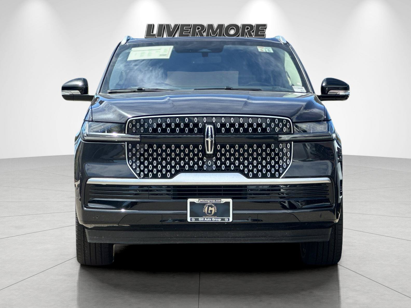 Certified 2025 Lincoln Navigator L Reserve AWD/4WD image 8