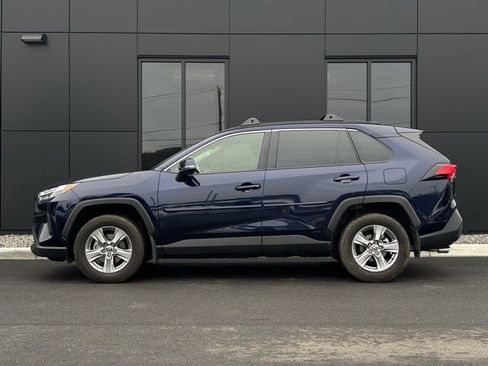 Used 2023 Toyota RAV4 XLE w/ Convenience Package image 4