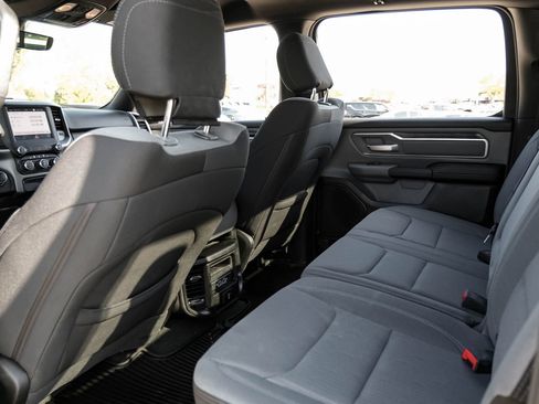 Used 2022 RAM 1500 Big Horn AWD/4WD image 32