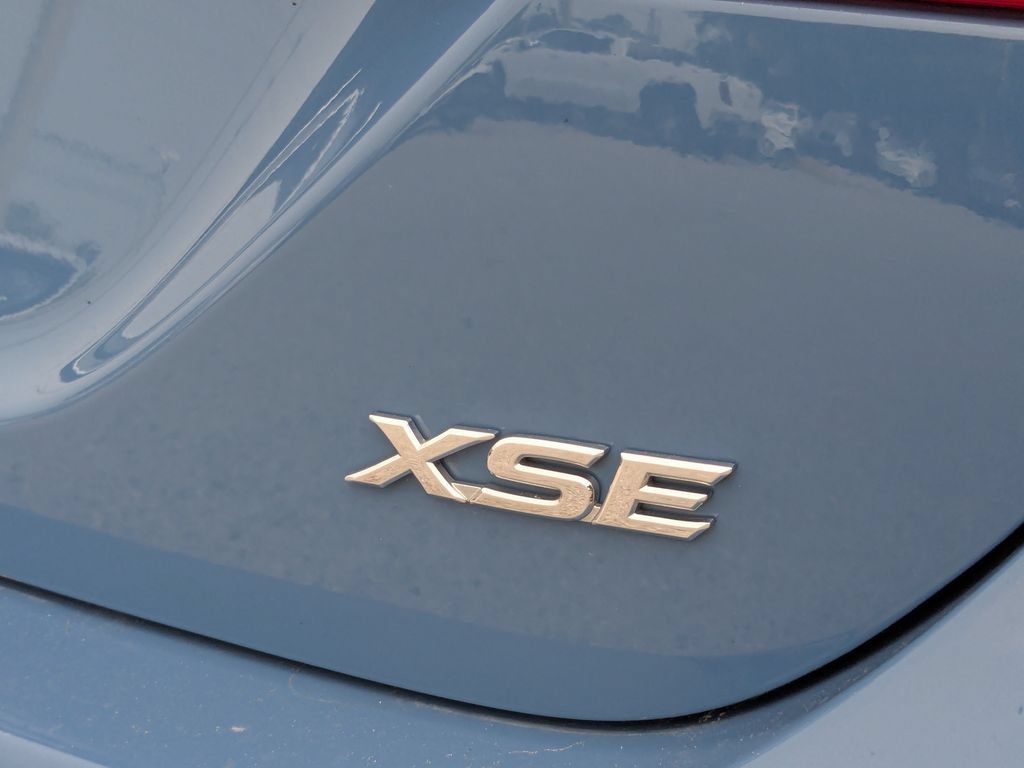 Used 2024 Toyota Camry XSE FWD image 15