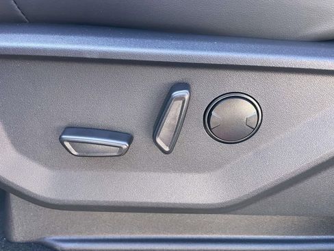 Used 2025 Ford Expedition Max Active image 12