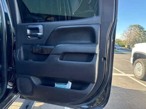 Used 2016 GMC Sierra 2500 Denali w/ Duramax Plus Package AWD/4WD image 26