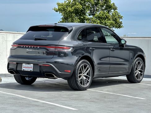 Used 2022 Porsche Macan AWD/4WD image 8