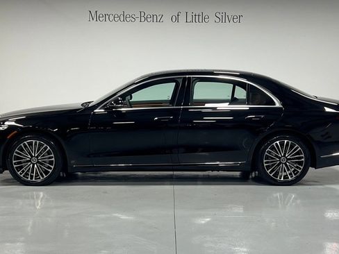 Used 2025 Mercedes-Benz S 580 4MATIC Sedan image 2