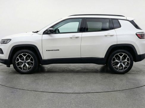 Used 2025 Jeep Compass Limited image 5