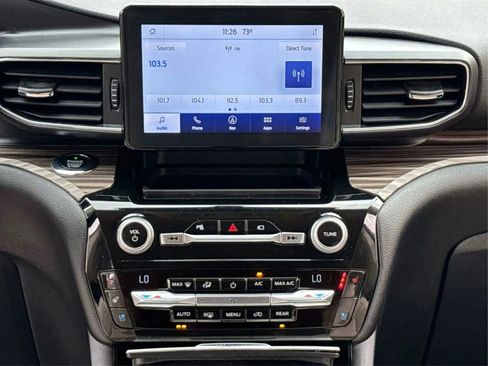 Used 2021 Ford Explorer Limited image 19