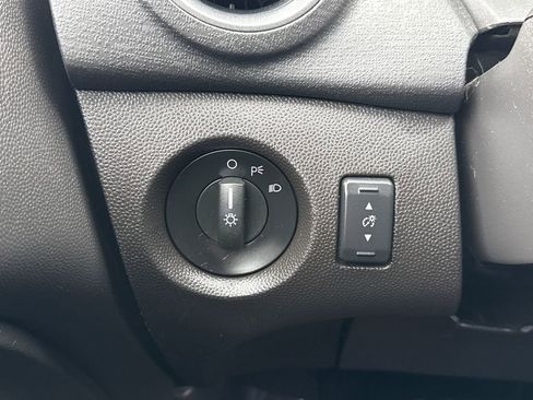 Used 2015 Ford Fiesta S image 23