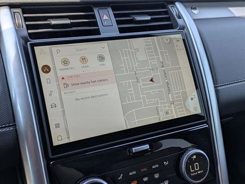 New 2025 Land Rover Discovery Dynamic SE image 14