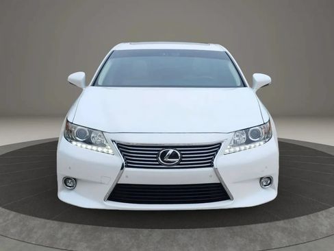 Used 2015 Lexus ES 350 w/ Luxury Package FWD image 9