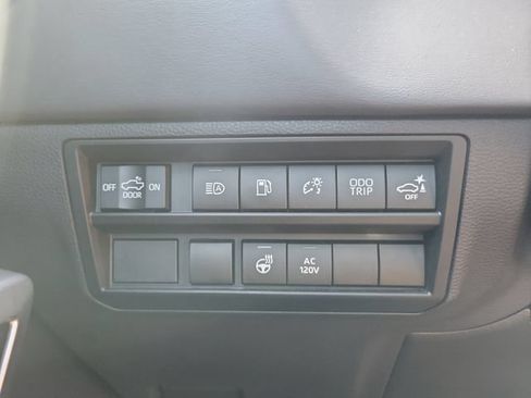 Used 2023 Toyota Tundra Platinum AWD/4WD image 29