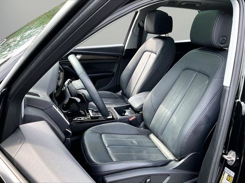 Used 2023 Audi Q5 2.0T Premium w/ Convenience Package AWD/4WD image 21