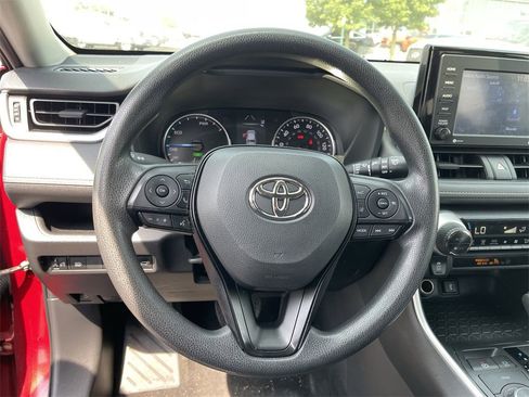 Used 2022 Toyota RAV4 XLE image 14