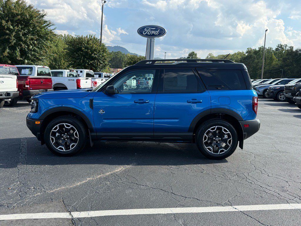 Used 2025 Ford Bronco Sport Outer Banks AWD/4WD image 7