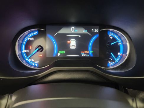 Used 2025 Toyota RAV4 XLE image 29