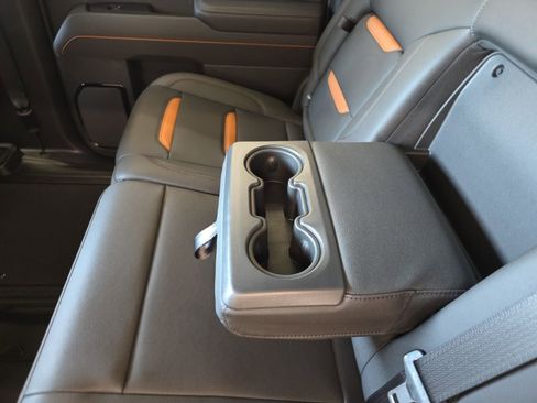 Used 2025 GMC Sierra 1500 AT4 w/ AT4 Premium Package image 30