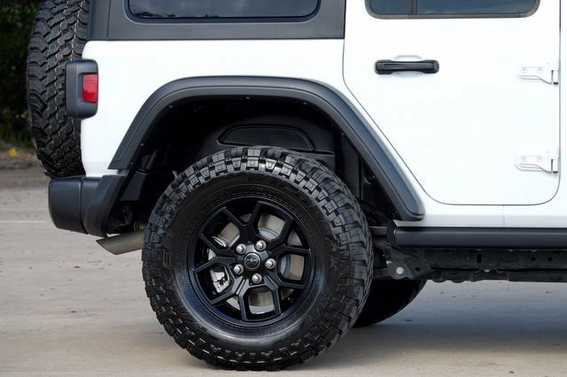 Used 2025 Jeep Wrangler Unlimited Sport AWD/4WD image 32