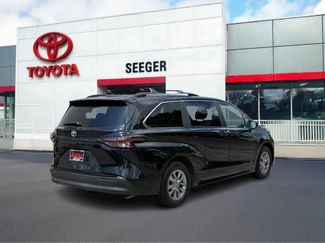 Used 2026 Toyota Sienna LE FWD video 3